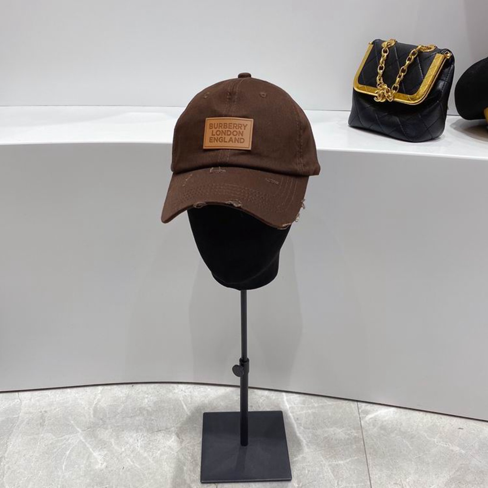 Bv*b*rry Hat